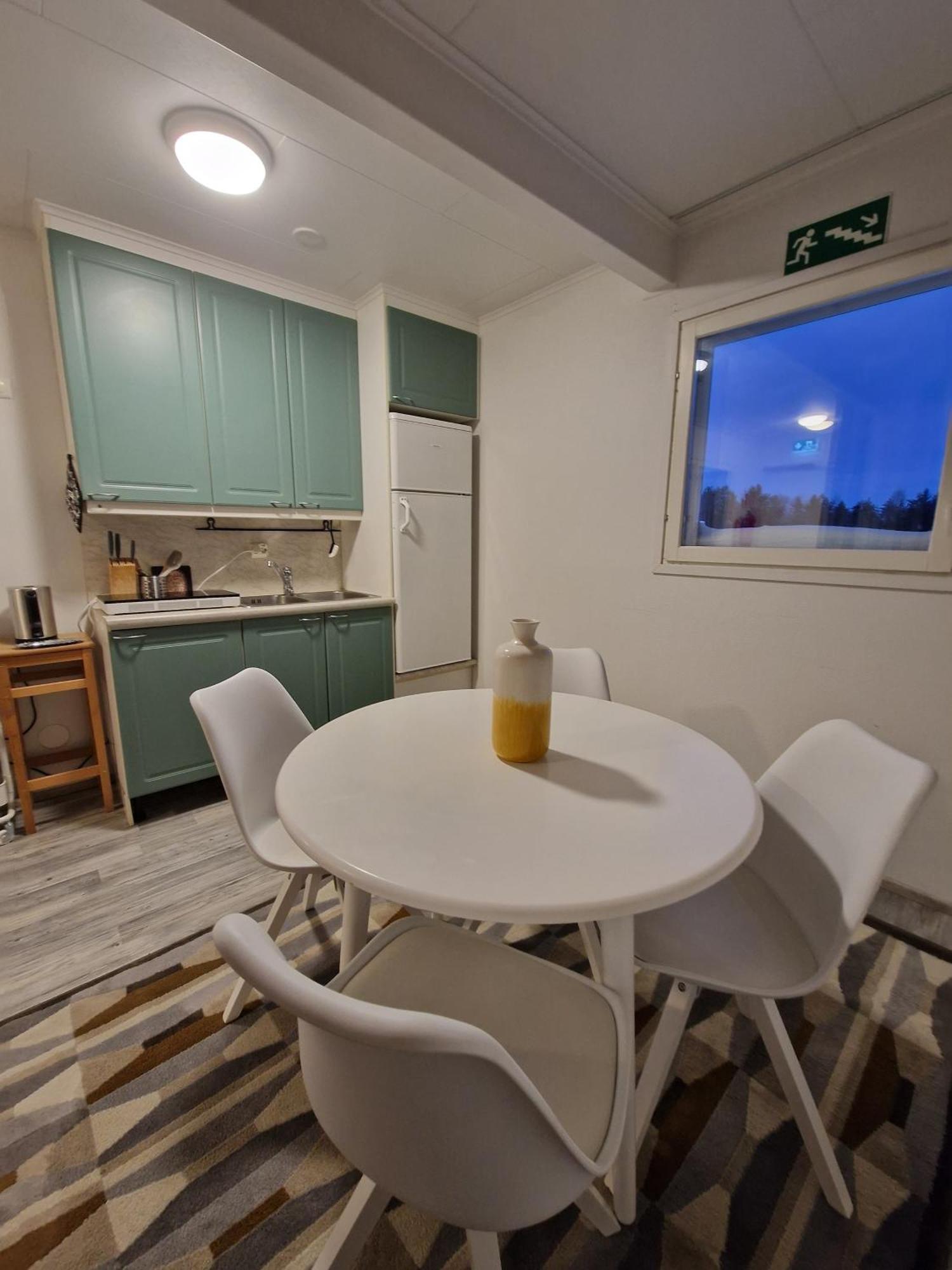 Hotel The Sleeping Bear Inari Exterior foto