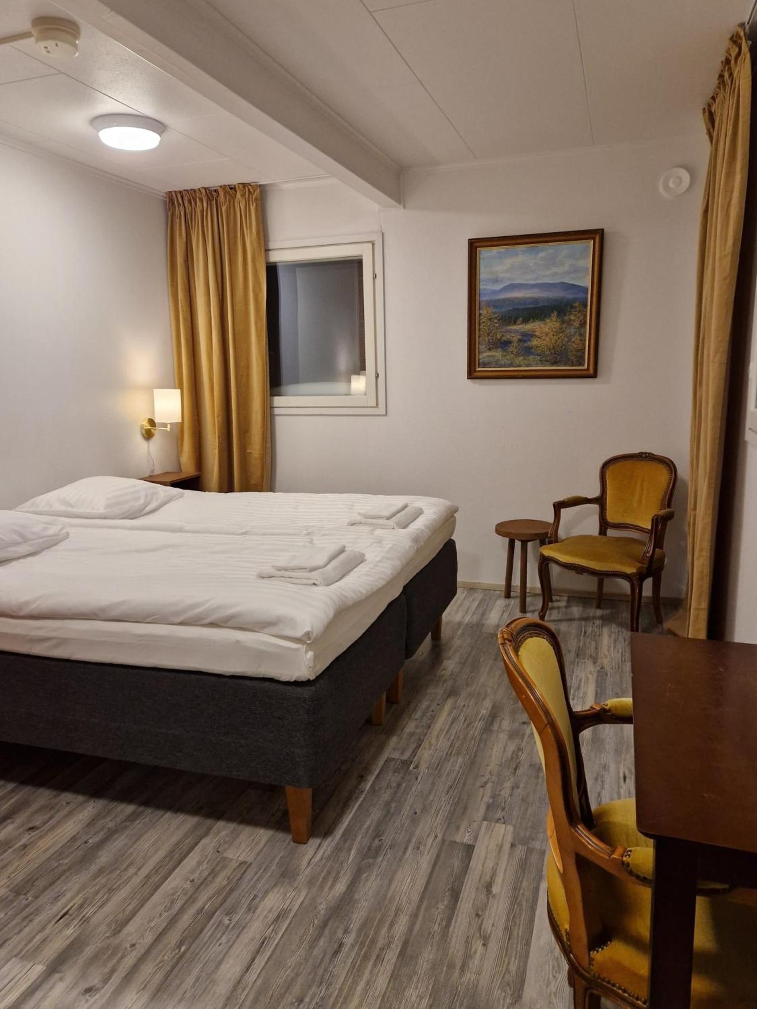 Hotel The Sleeping Bear Inari Exterior foto